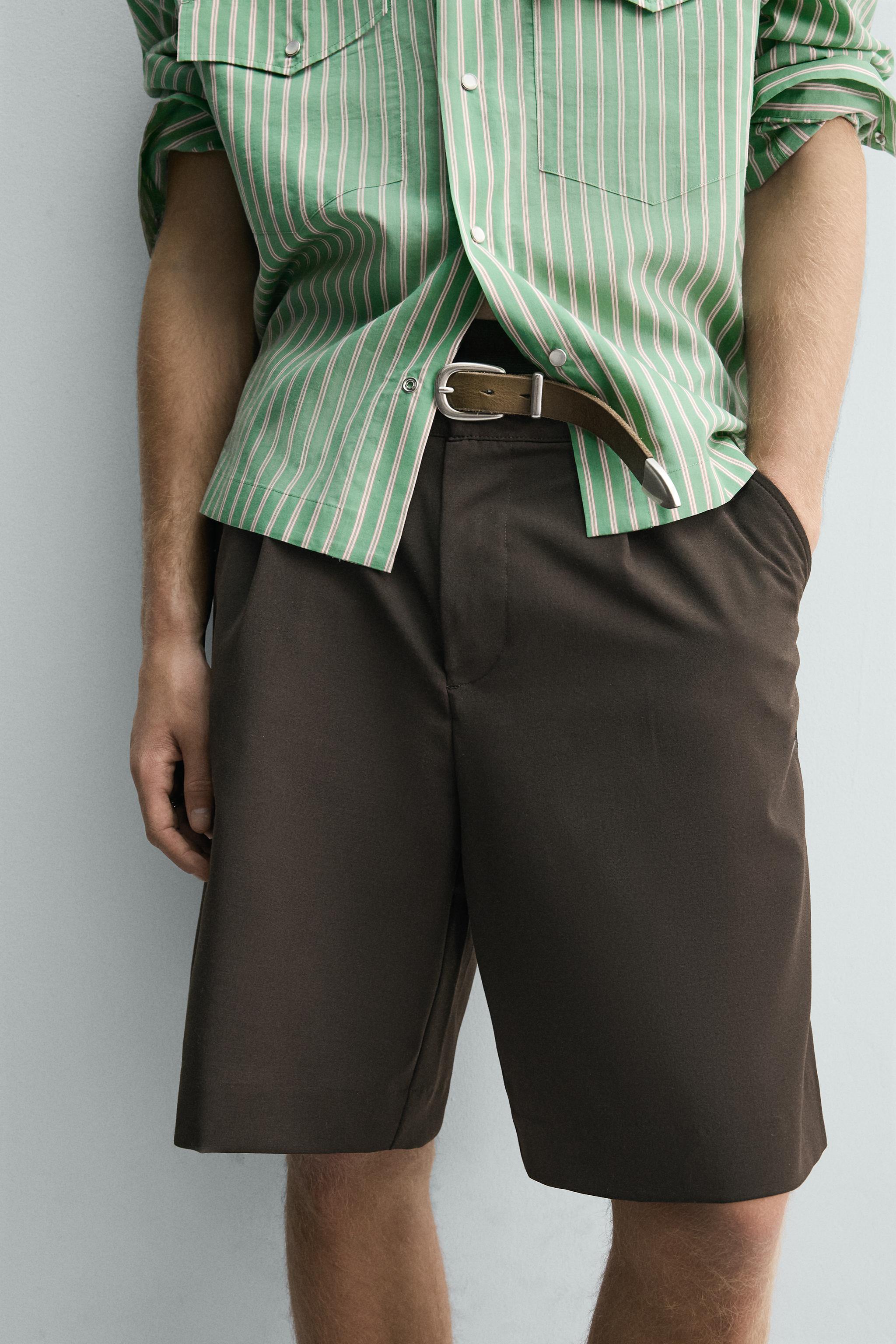 RELAXED FIT PLEATED SHORTS